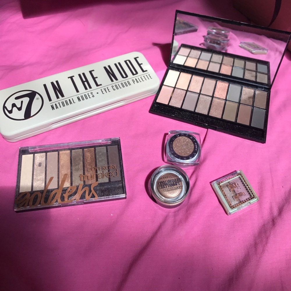 Eyeshadow bundle! with free bag