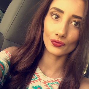 Meet your Posher, Amber