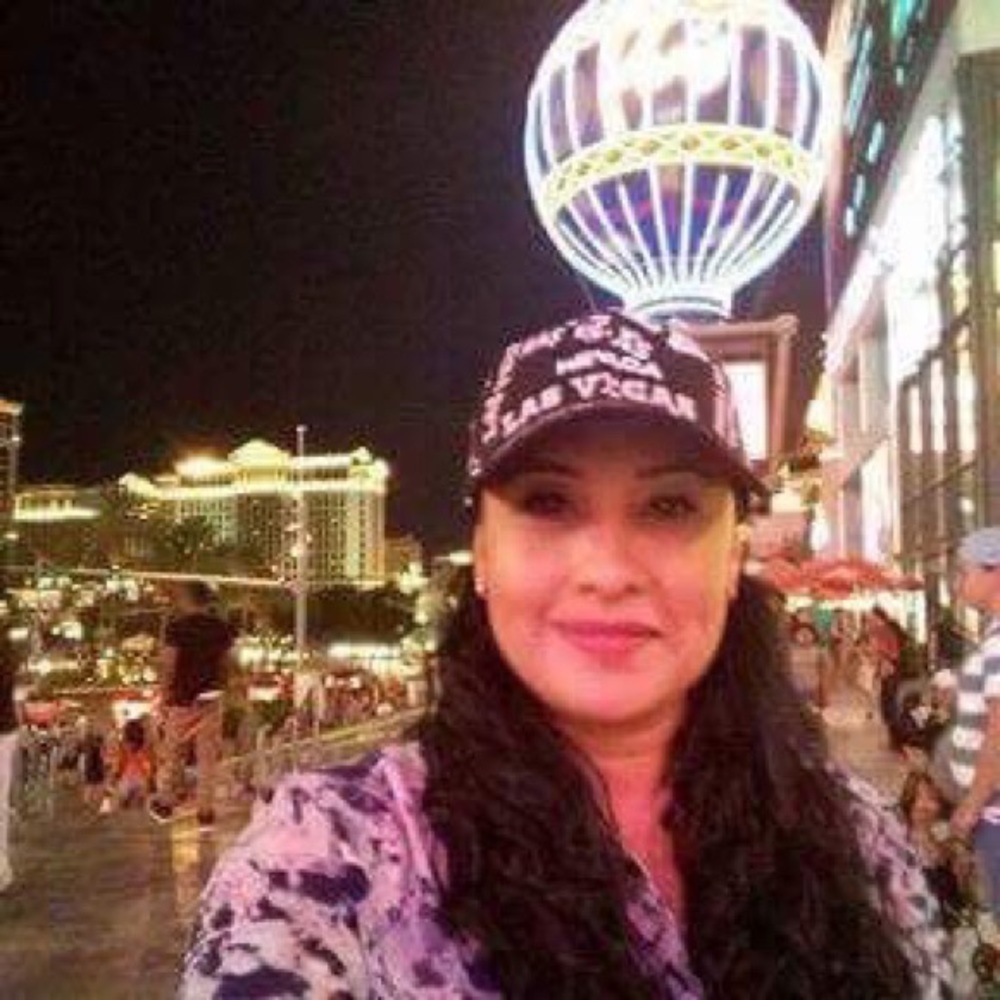 Meet your Posher, Dinorah