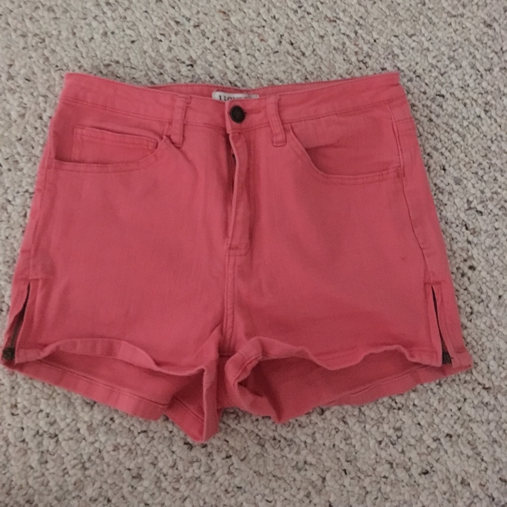 I love H81 shorts