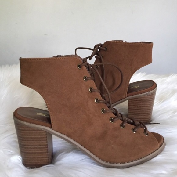 Lace up booties - Picture 1 of 4