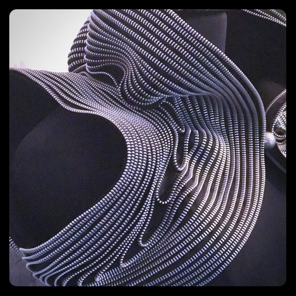 SOHUNG DESIGNS Black & Silver Handcrafted Bolero - Picture 2 of 7