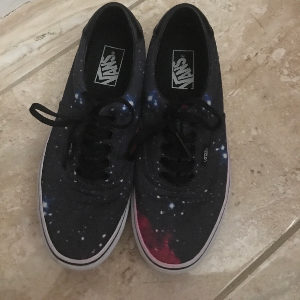 Men's solar system vans