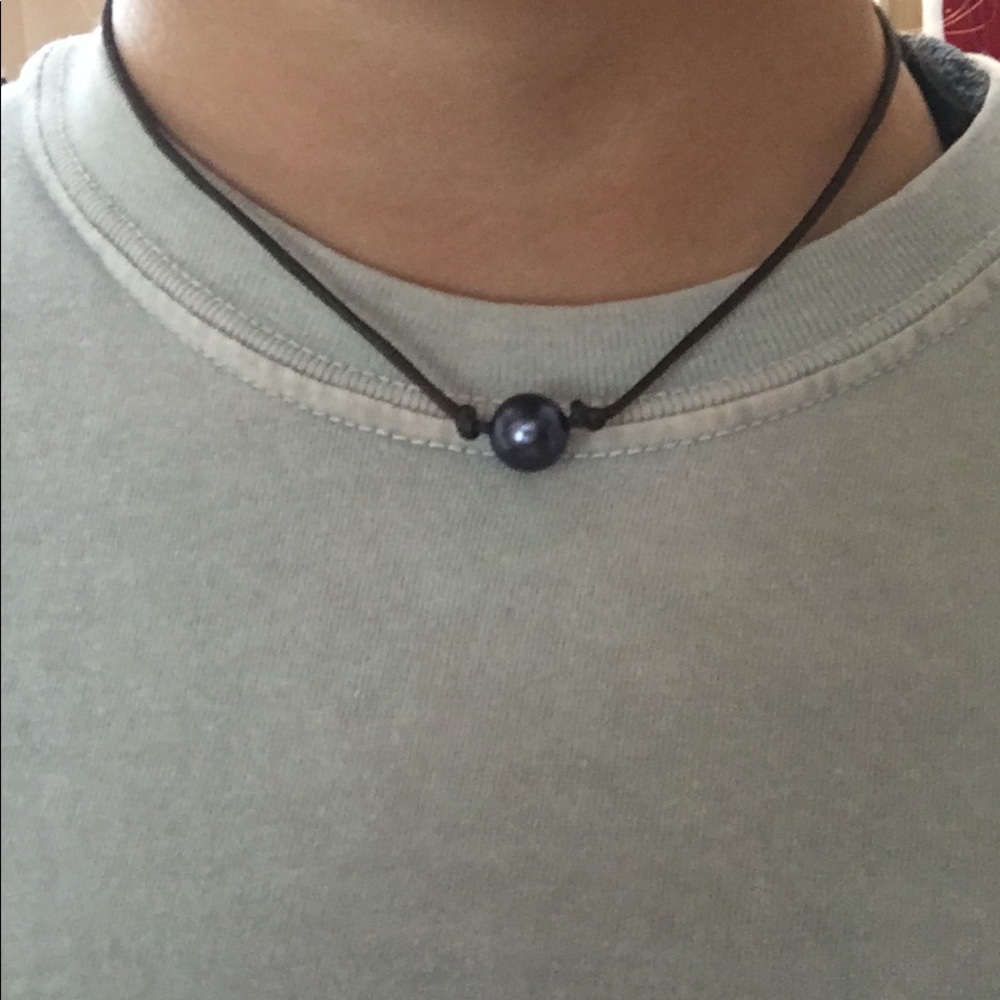 Black pearl necklace