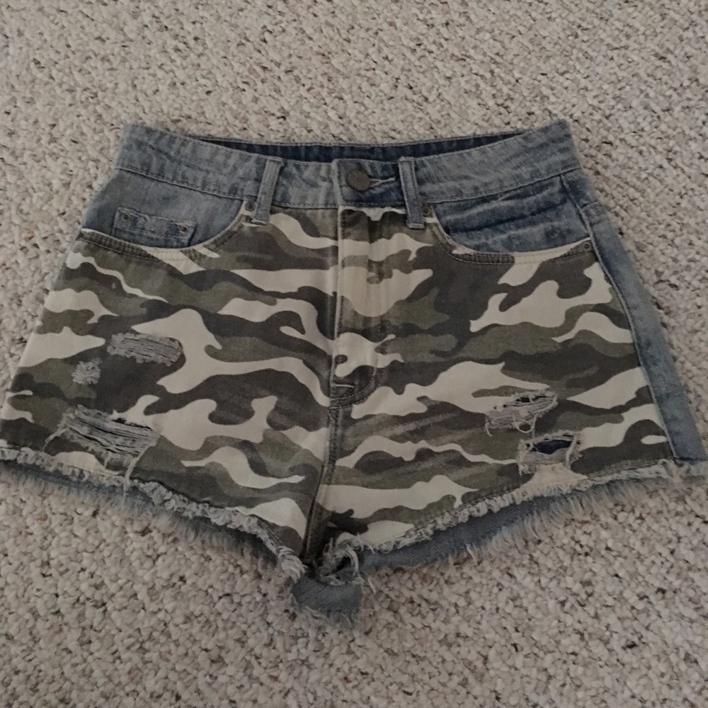 Army print shorts