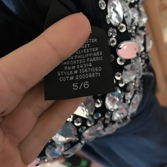 Prom dress - Picture 5 of 6