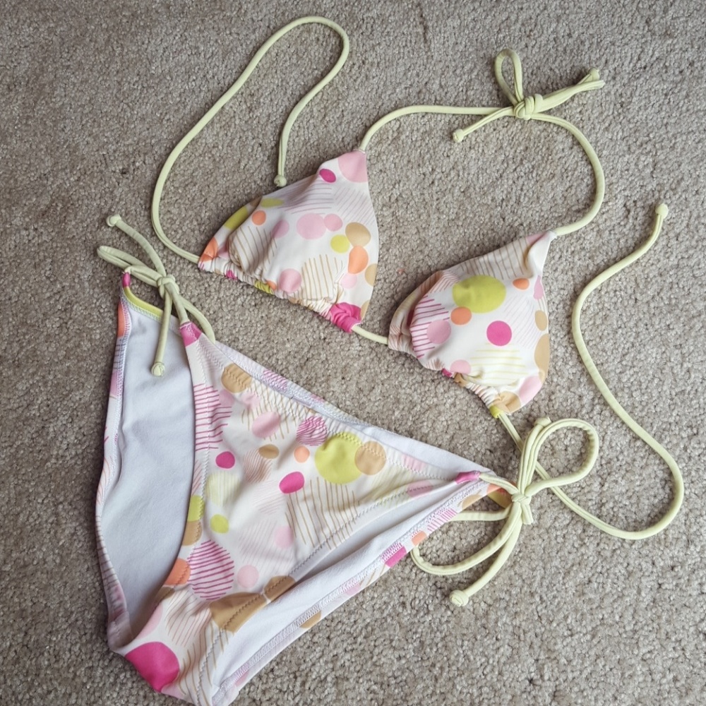 Victoria's Secret string bikini