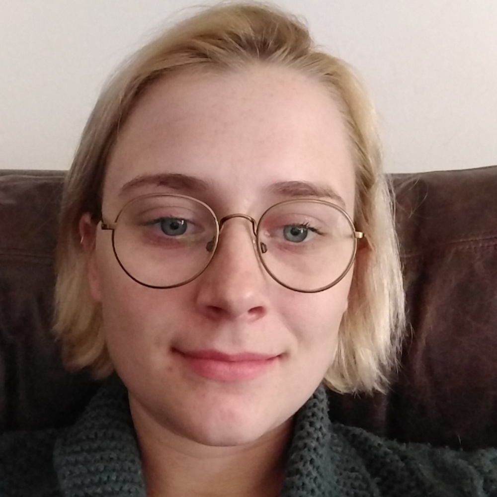 Meet your Posher, Stephanie