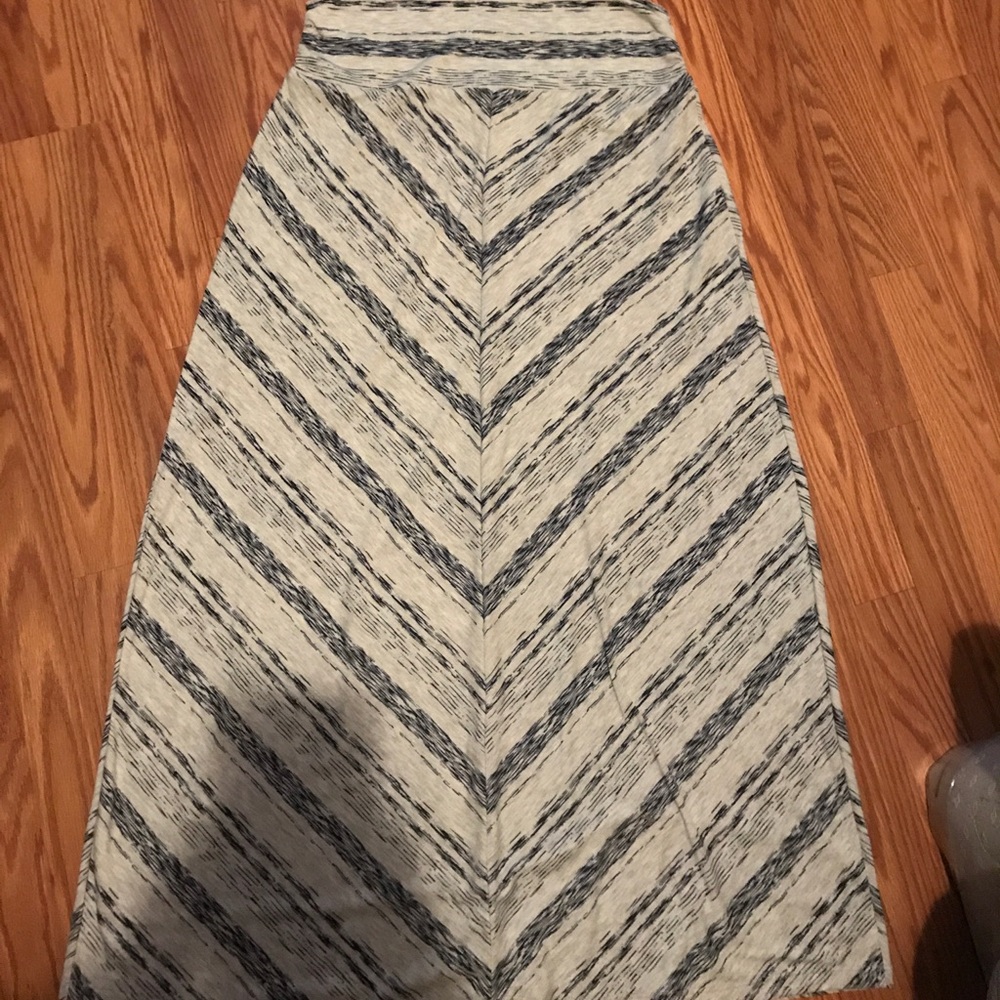 Cute summer skirt never worn
