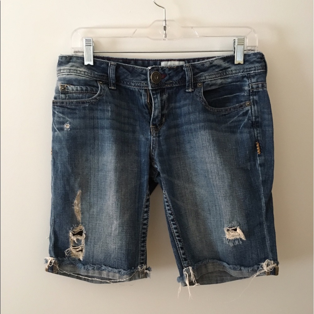Ripped Jean Capris Size 5/6