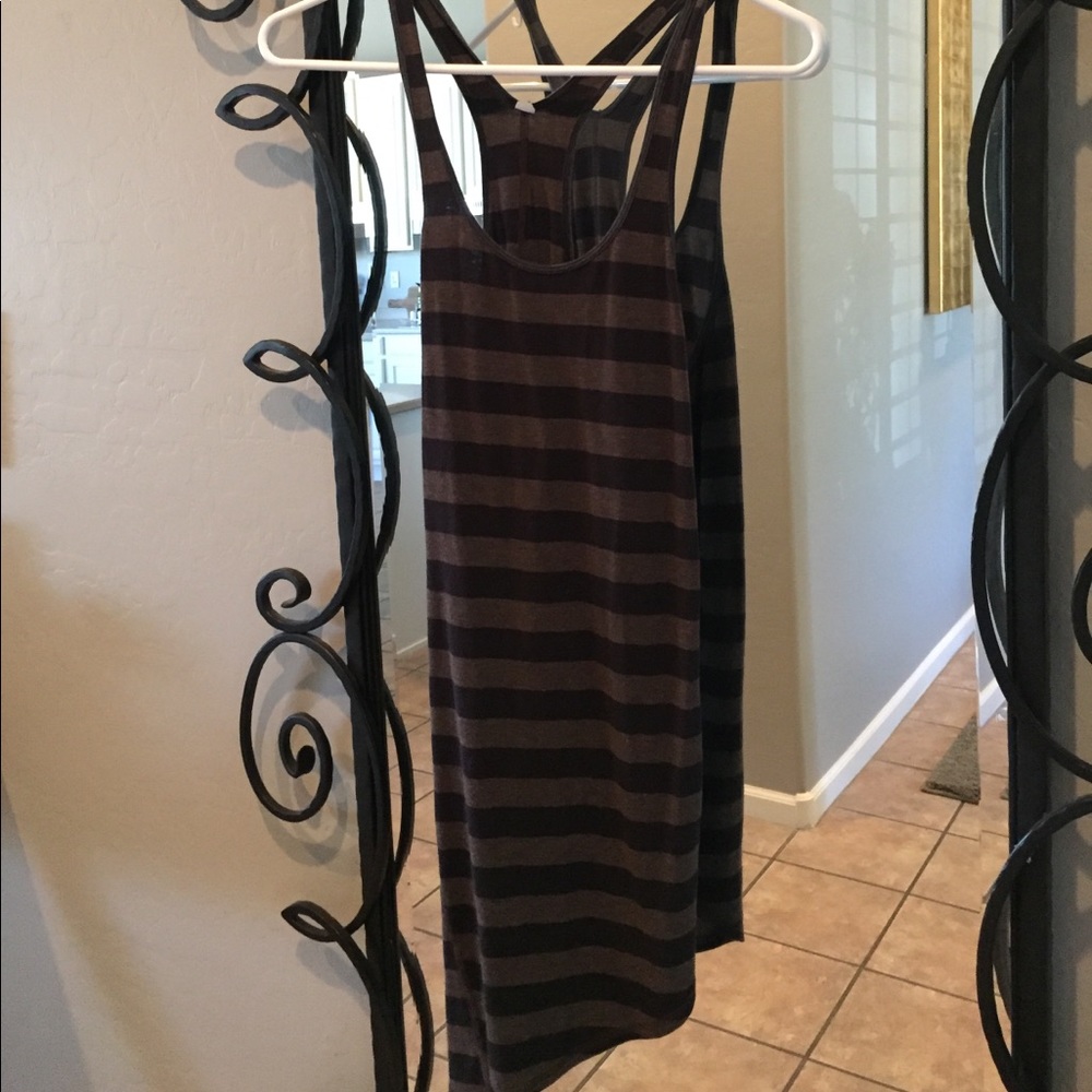 Lululemon long tank top size 4