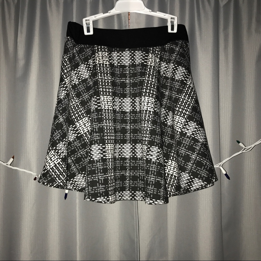 Patterned skater skirt