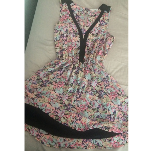 LUSH Floral Print Dress - Picture 6 of 6