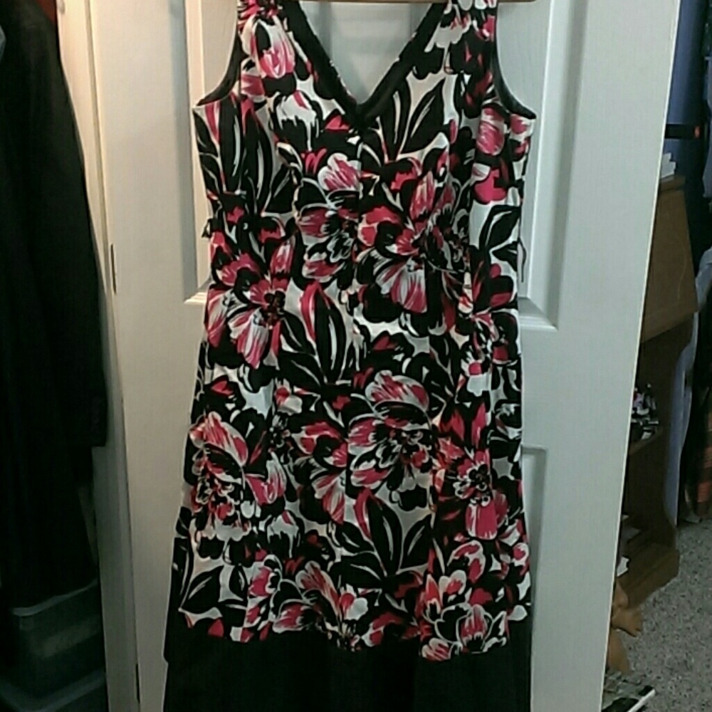 Nine West Black and Pink Flowers Summer Dress with Belt - Picture 1 of 1
