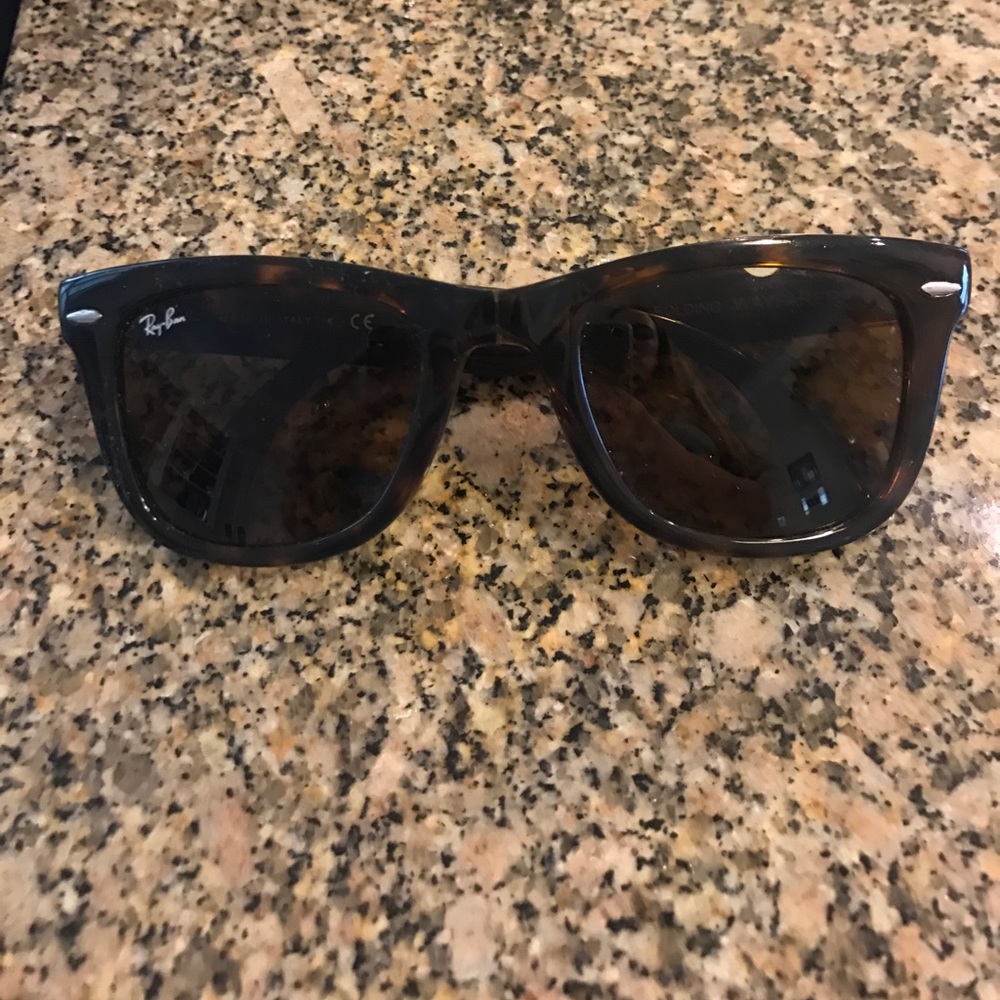 Ray Ban Tortoise Folding Wayfarer