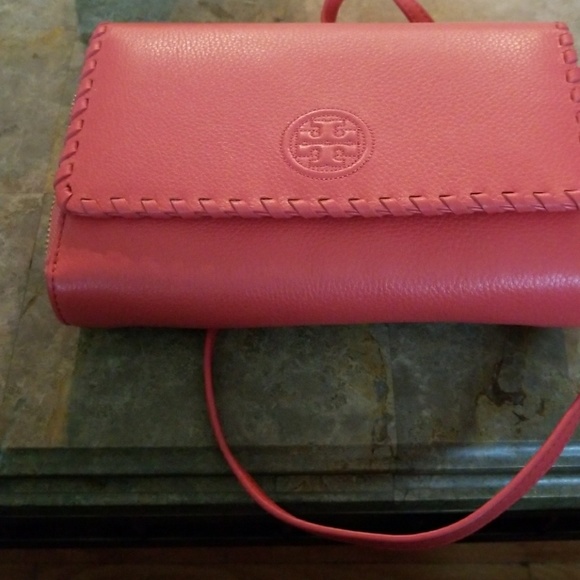 Tory Burch Handbags - 2 HOUR SALE TORY BURCH