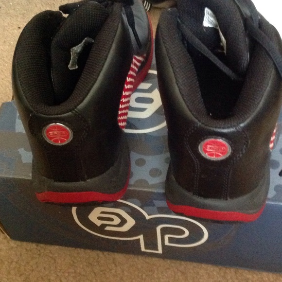 DADA men's size 7 Current sneakers Used with box - Picture 4 of 4