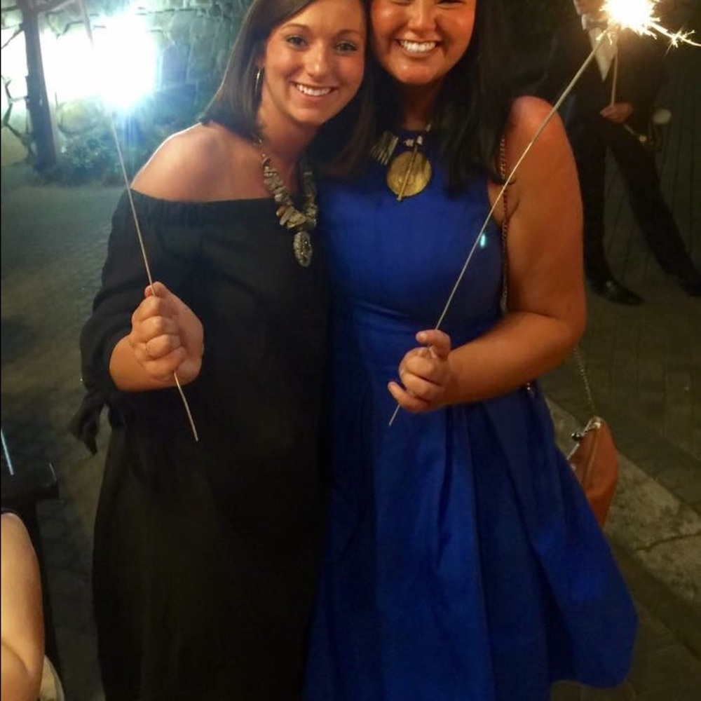 Off the shoulder black dress 💕