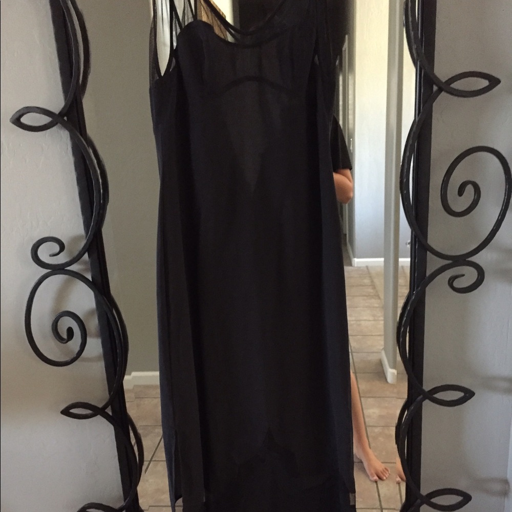 Maxi dress with adjustable straps