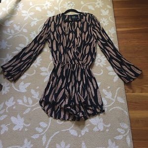 Blue Life Boho Sleeve Romper in feather print