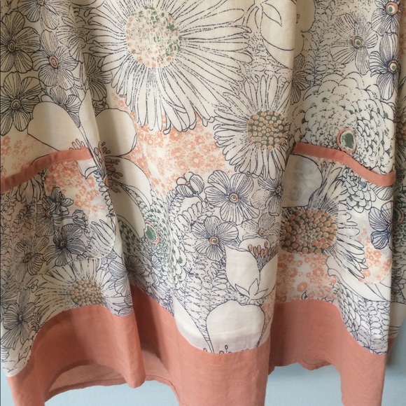 Peach floral sleeveless blouse - Picture 4 of 4