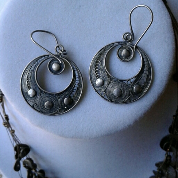 CHICO'S MULTI STRAND NECK & RETRO 925 EARRING SET - Picture 3 of 6