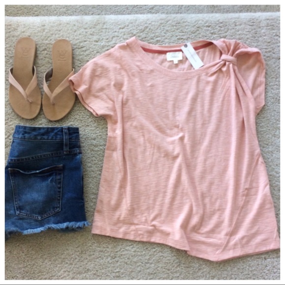 {Anthropologie} Margot Gathered Top - Picture 2 of 4