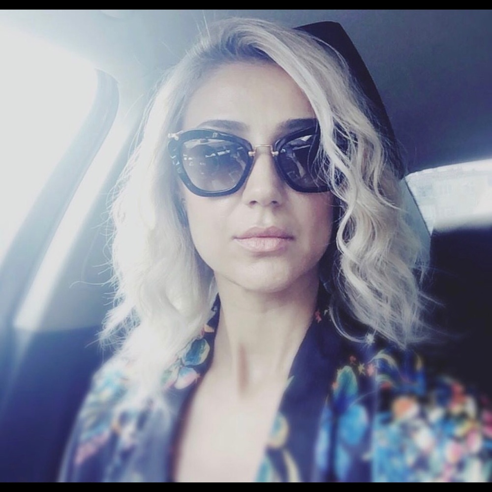 Meet your Posher, Olivia