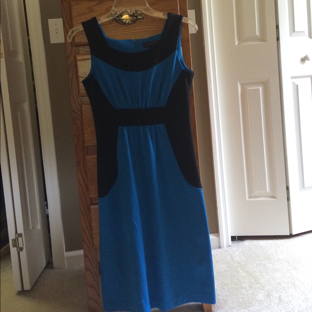 Sleeveless dress