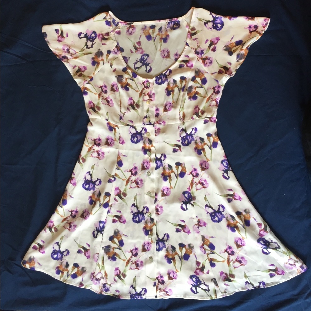 Summery floral dress with back tie