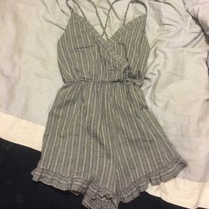 Lightweight cheeky romper from paper crane