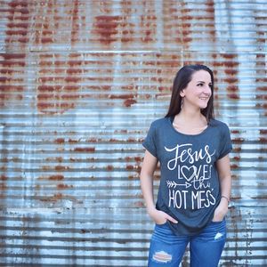 Meet your Posher, Elizabeth