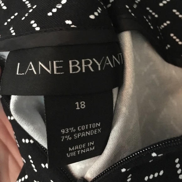 Never worn - black and white above knee skirt - Picture 2 of 4