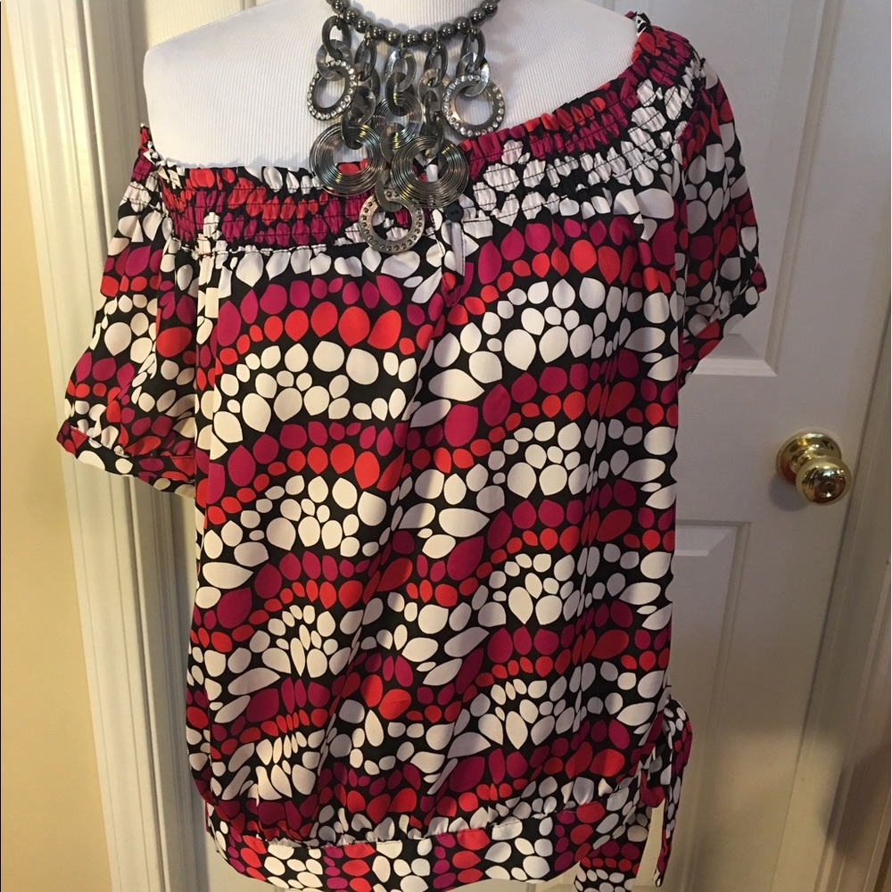 PRINTED OFF SHOULDER TOP