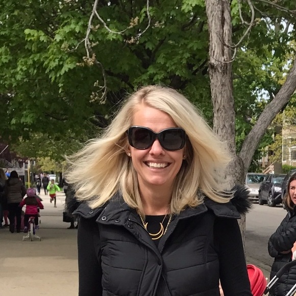 Meet your Posher, Jennifer - Picture 1 of 1