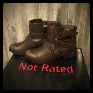 Not Rated "BRYDIE" Taupe ankle boot