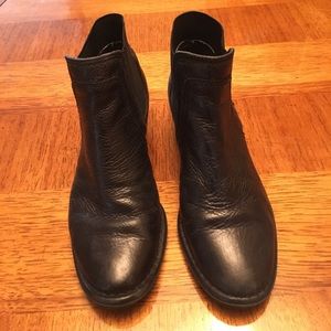 Boots ankle high black upper leather size 71/2