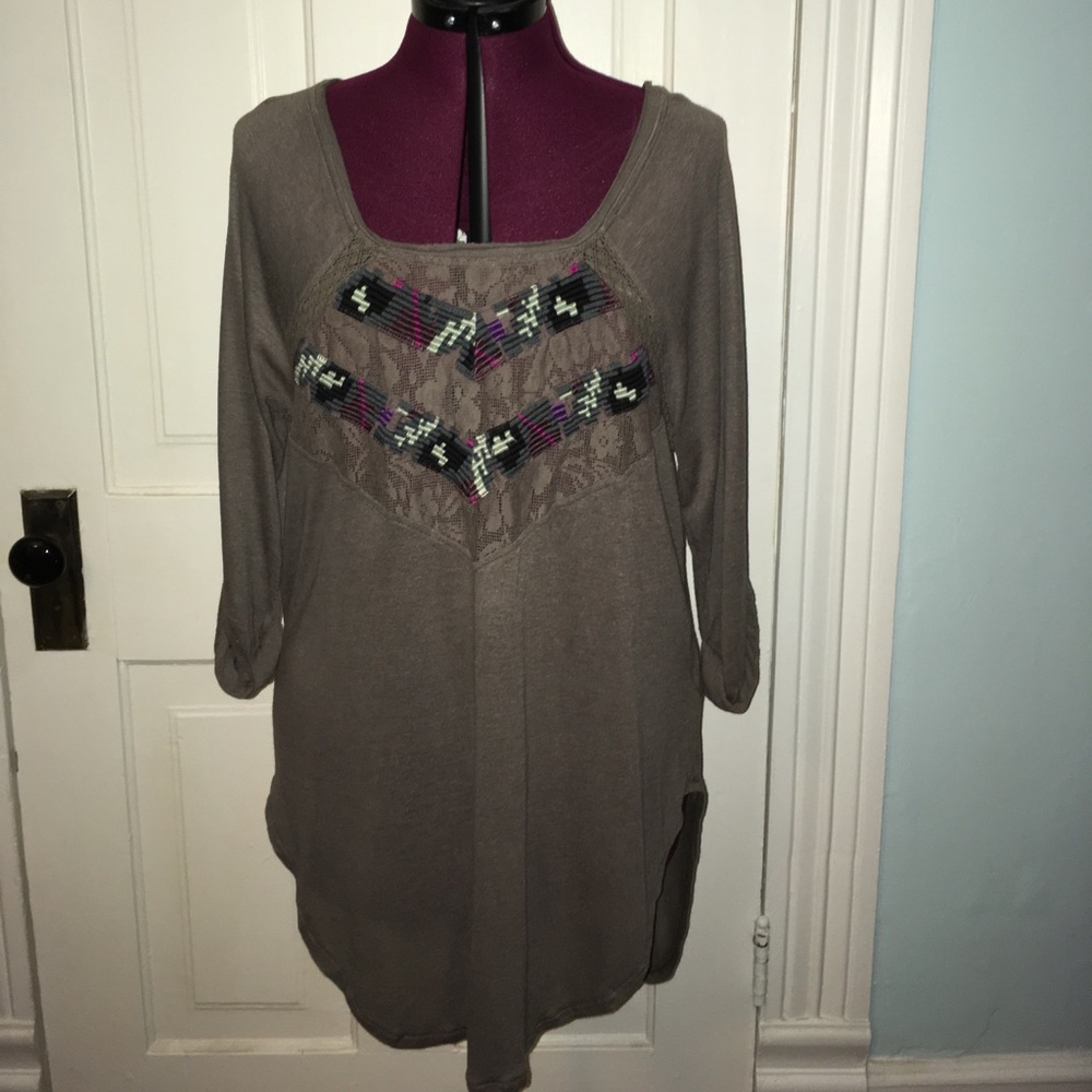 Free People oversized tunic with great details Med