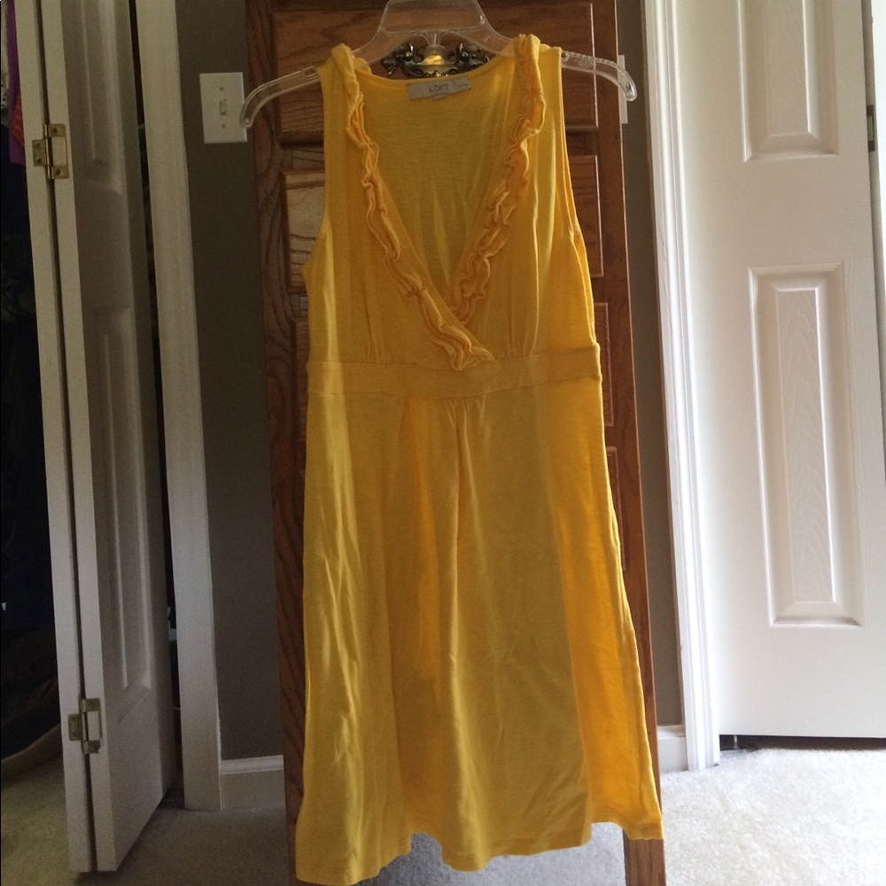 Sleeveless dress