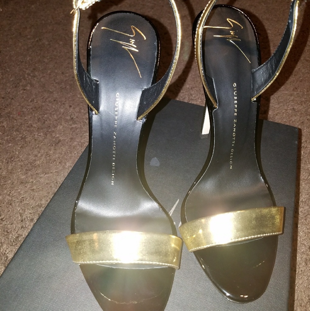 Giuseppe heels - Picture 1 of 4
