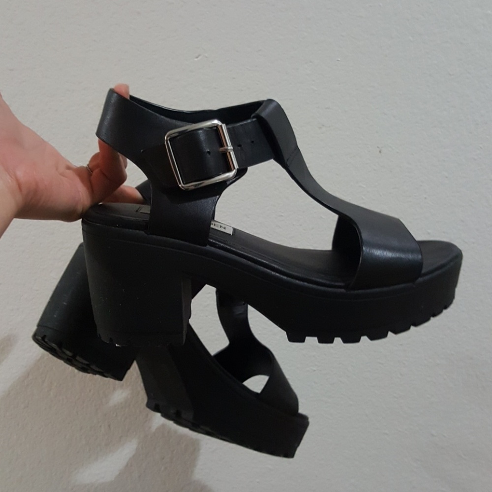 Steve Madden Black Wedge