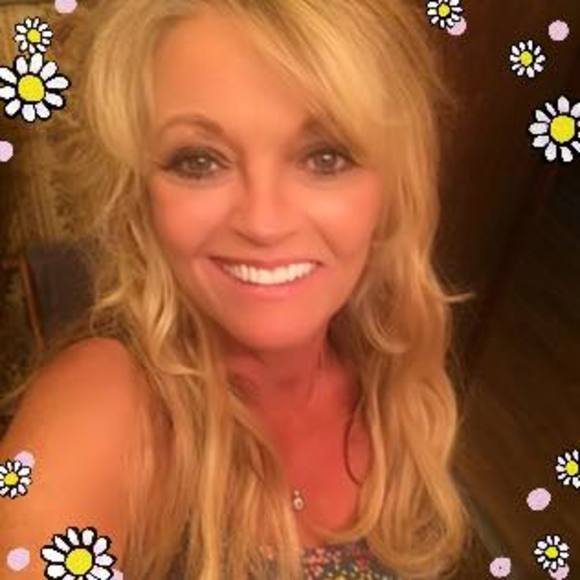 Meet your Posher, Brenda - Picture 1 of 1