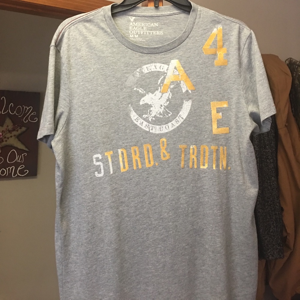 American eagle tee shirt