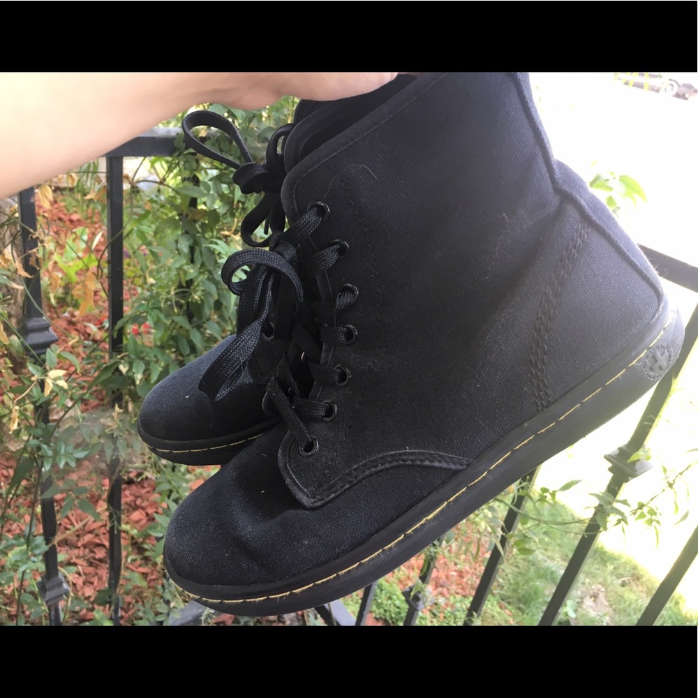 Black canvas Dr. Martens