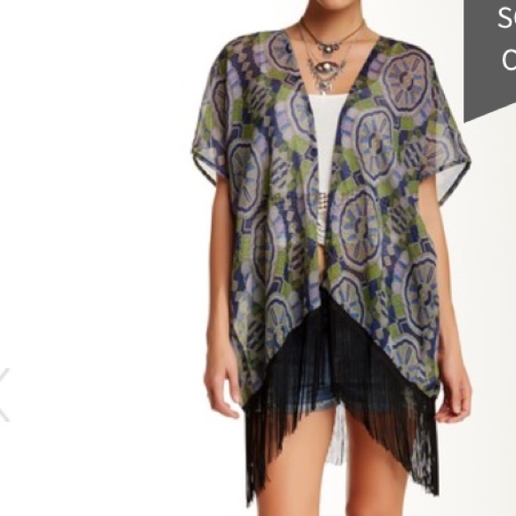 NWOT Kitara printed fringe Kimono cover up SZ -OS - Picture 4 of 6