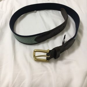 Vineyard Vines belt size 34