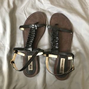 Steve Madden ruffled sandals