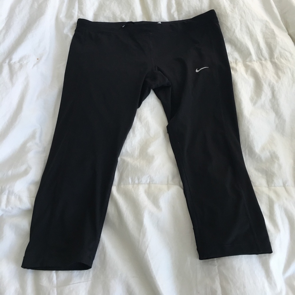 Cropped Nike Leggings