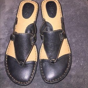 BORN black sandals. New BOC size 9 black leather