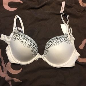 Body by Victoria Push Up Bra